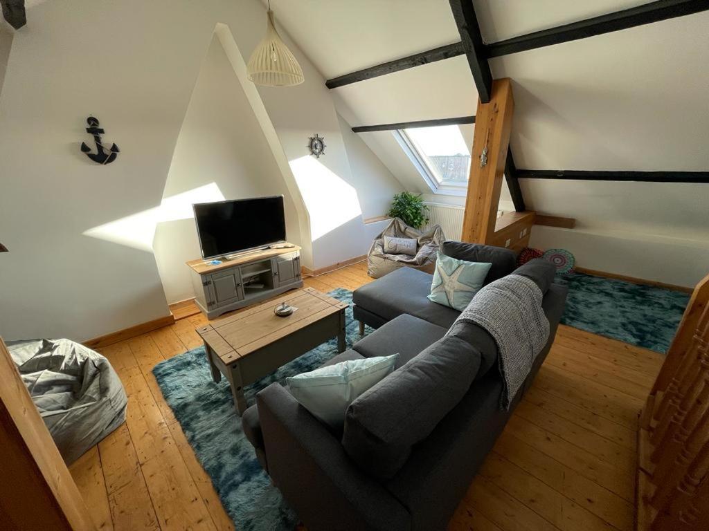 Apartmán Harbour Loft! Newly Refurbished 3 Bed Flat! Burry Port Exteriér fotografie